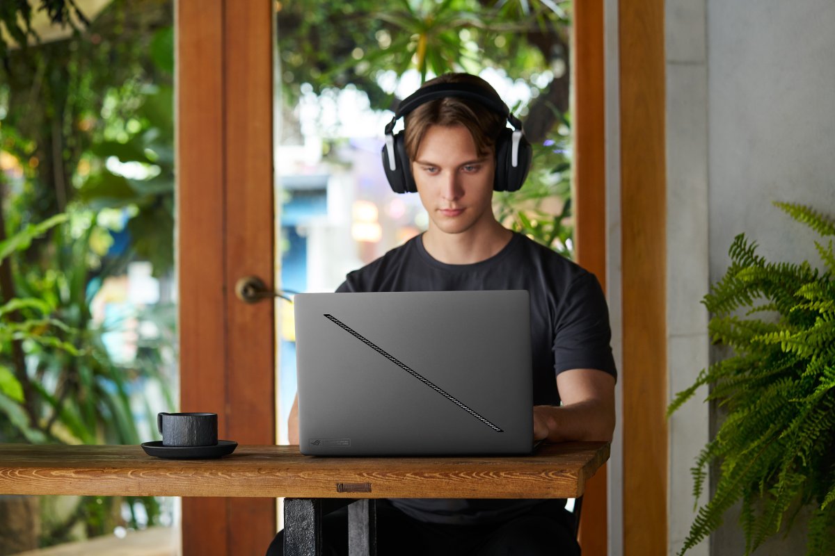 ASUS ROG Zephyrus G16 GA605KH-QR017W Copilot+ PC AMD Ryzen™ AI 7 350 Laptop 40.6 cm (16") 2.5K 32 GB LPDDR5x-SDRAM 1 TB SSD NVIDIA® GeForce RTX™ 5050 Wi-Fi 7 (802.11be) Windows 11 Home Grey - Image 16
