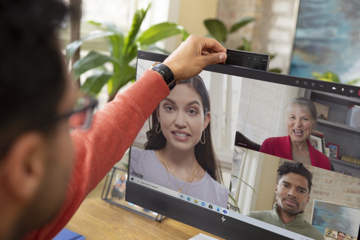 HP E24mv G4 FHD Conferencing Monitor - Image 12